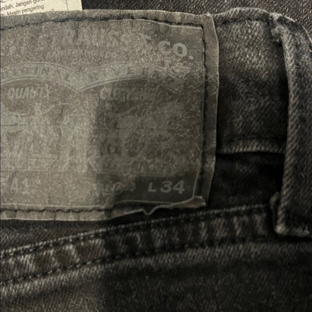 Levi's Men's Dark Black Straight Jeans - Picture 3 of 3